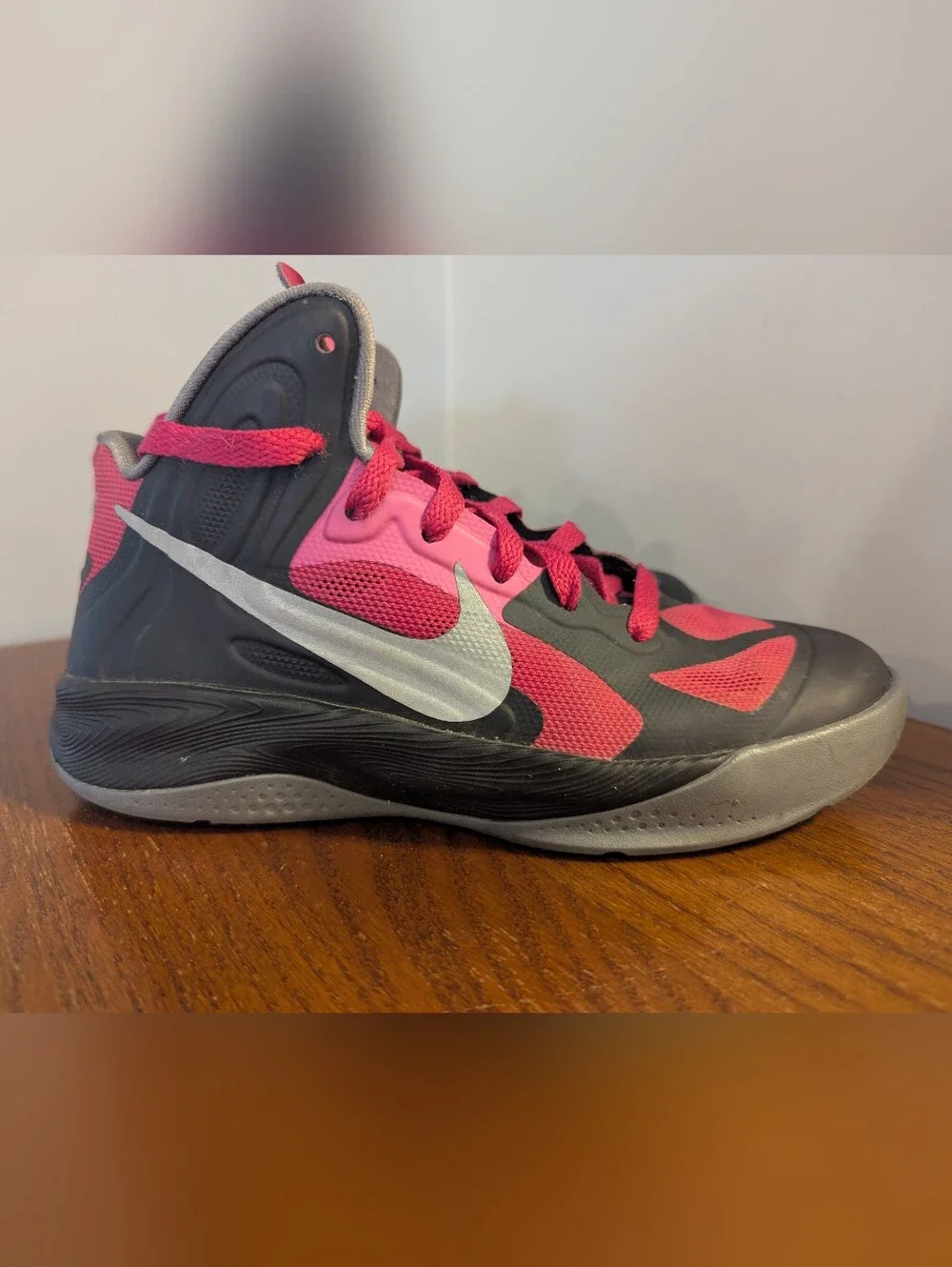 Girls Nike Zoom Hyperfuse Basketball/Fashion Sneaker Size 4 Youth Pink & Gray - Picture 9 of 12